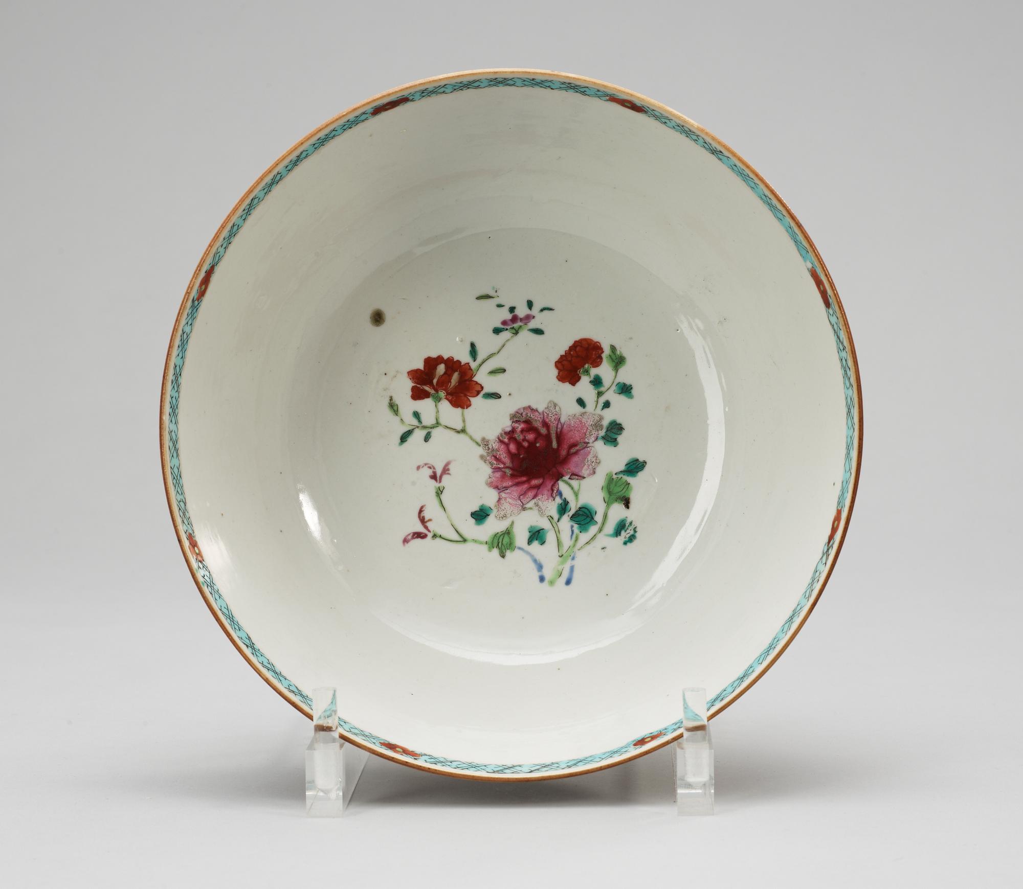 SKÅL, porslin. Qing dynastin. Qianlong 1736-95.