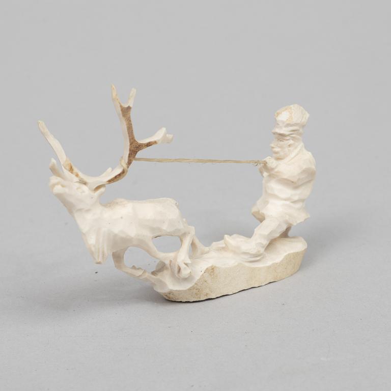 Erik Norberg, antler figurines figurines, signed with monogram and dated -57, -58 and -60.