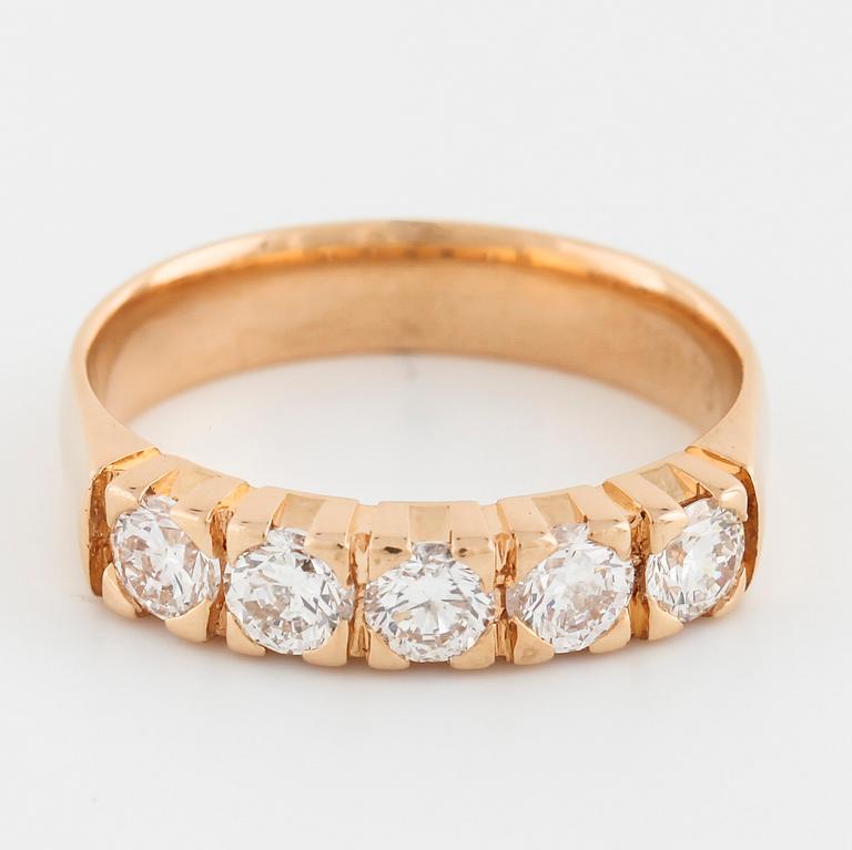 RING, med briljantslipade diamanter totalt 0.75 ct, Schalins, Östersund.