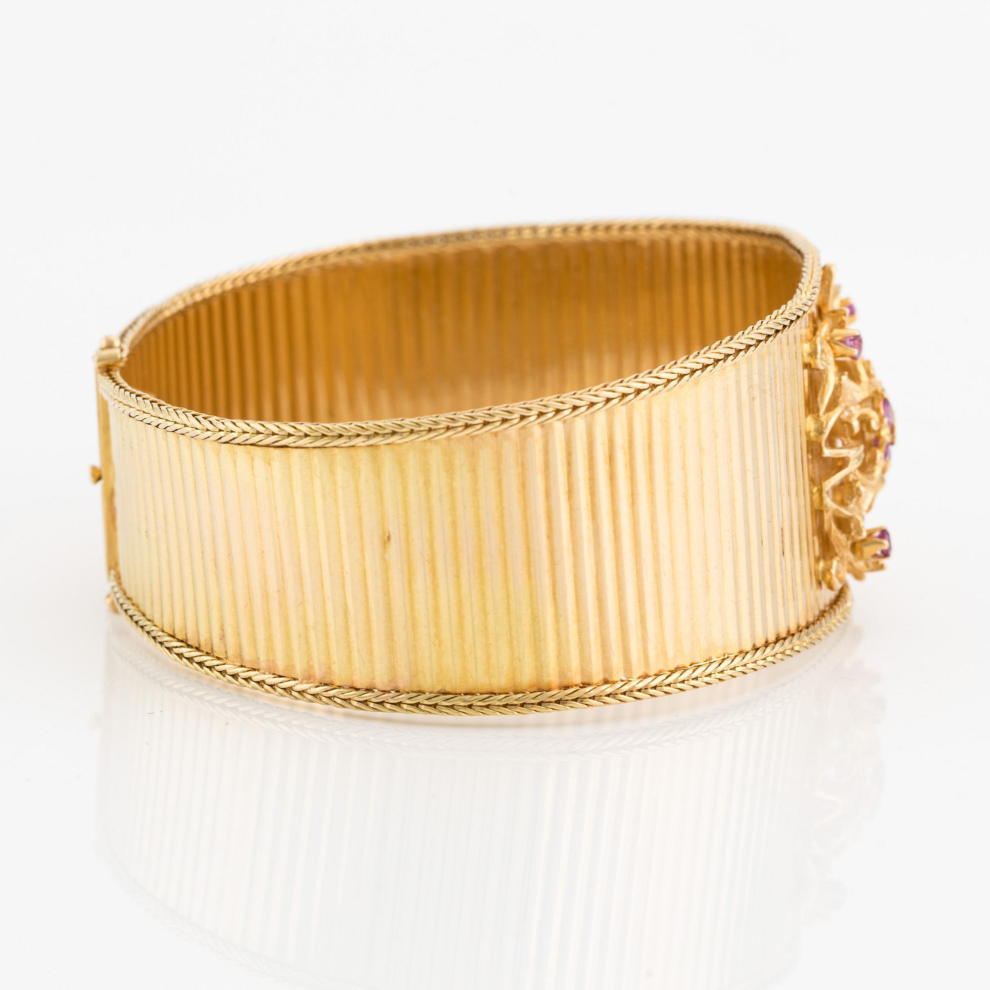 Bangle, 18K gold with rubies, Italy.