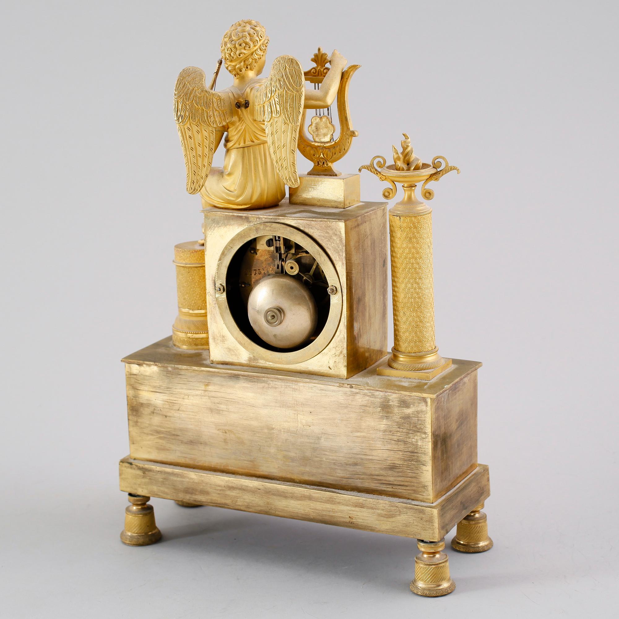 BORDSPENDYL, empire,  förgylld brons, Frankrike, 1800-talets första hälft.