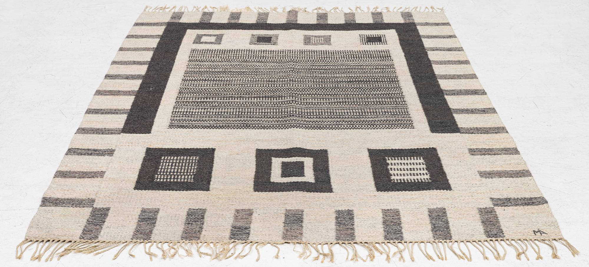 Margareta Åkerberg, rya tapestry, signed MÅ, approx. 202 x 140 cm.