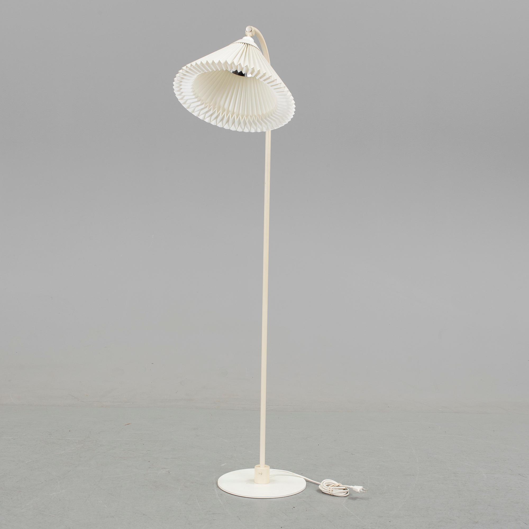 A Kaare Klint floor lamp, Le Klint.