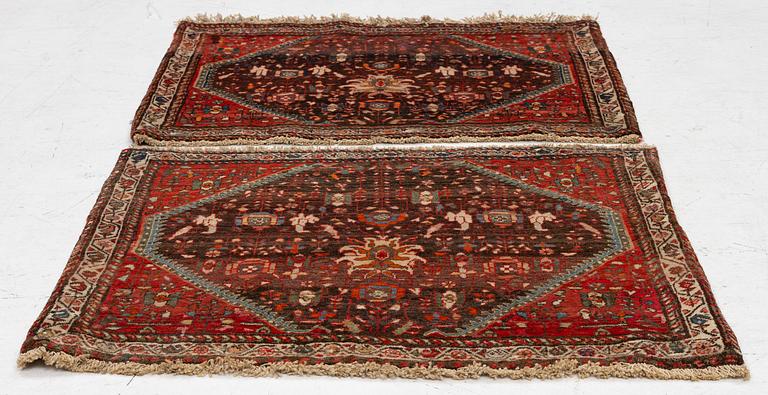 Mattor/framsidor till sadelväskor, ett par, Afshar, ca 52 x 75 cm vardera.