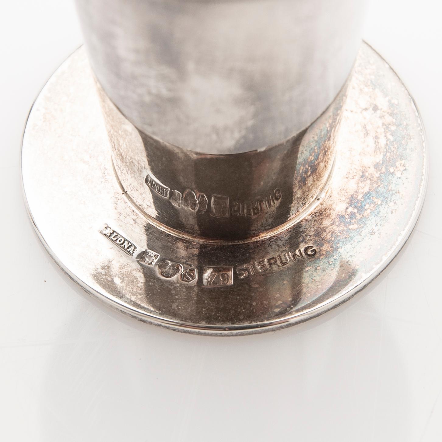 Elon Arenhill, ljusstakar, ett par, sterling silver, Malmö, 1974.