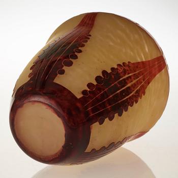 A Charles Schneider cameo glass vase, Le Verre Francais, France 1920's.