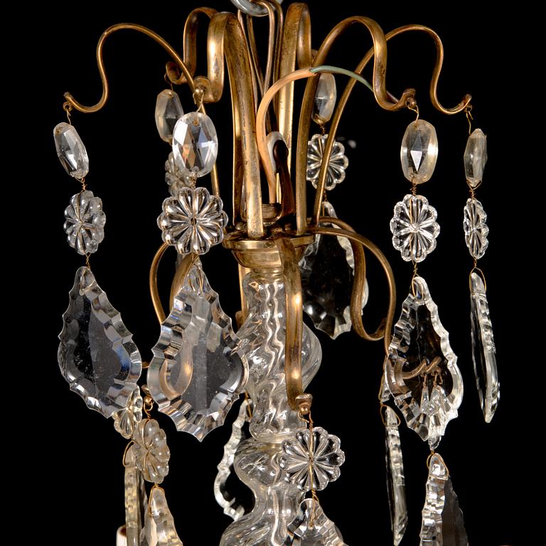 Paavo Tynell, a mid-20th century chandelier for Idman.