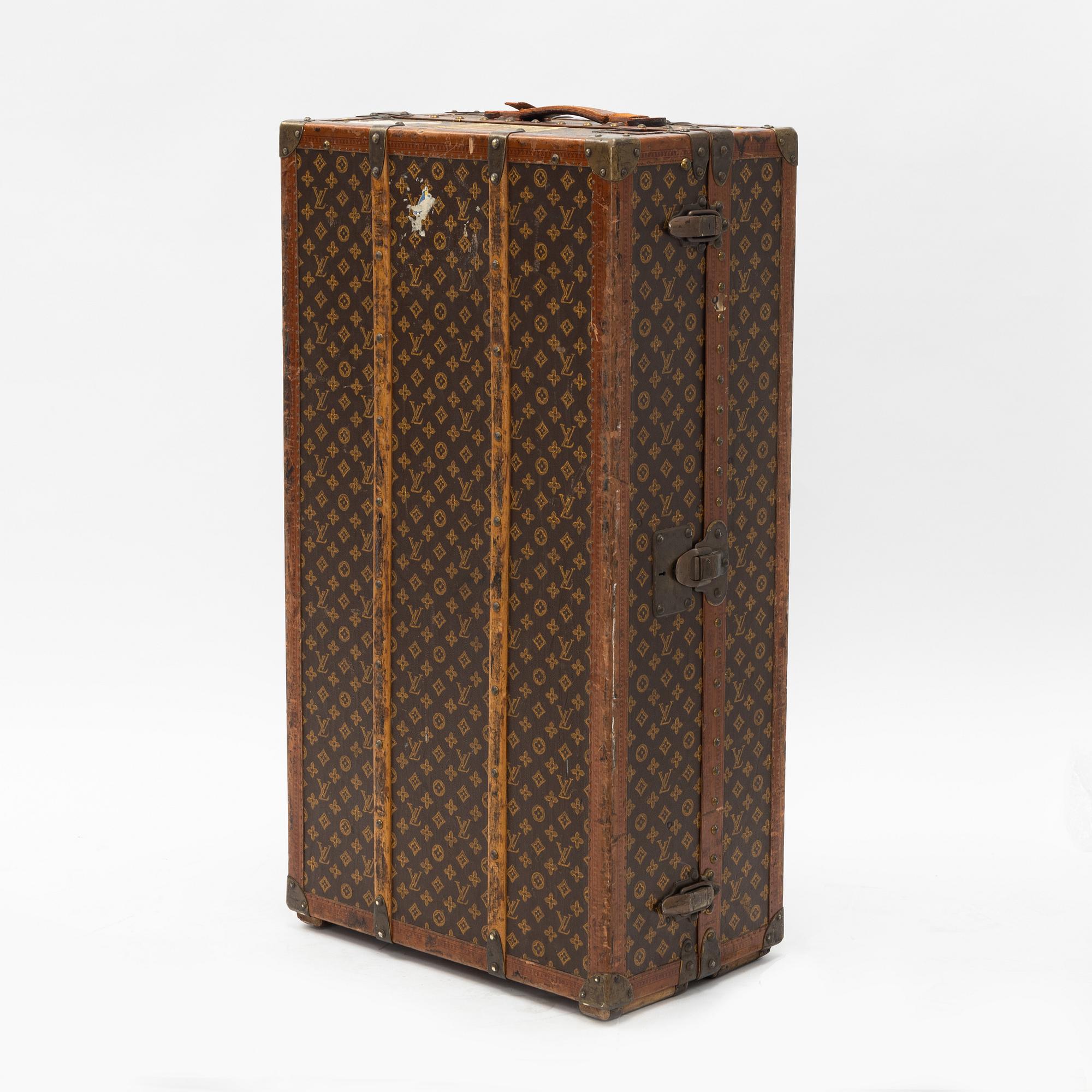 Louis Vuitton, A late 19th century trunk.