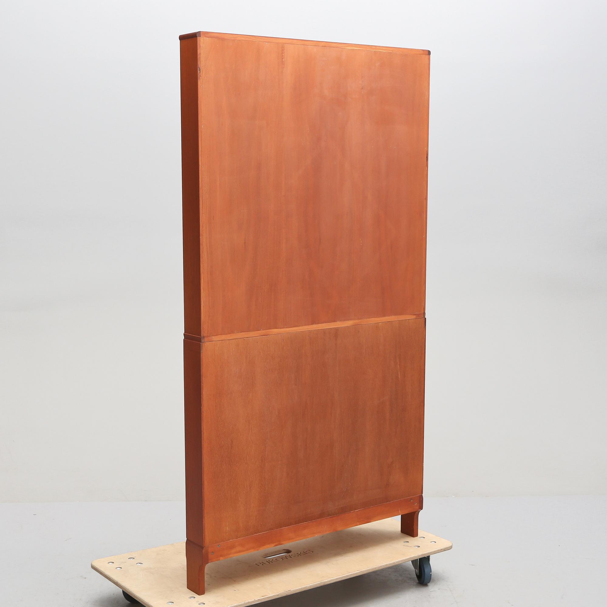 VITRINSKÅP, "Undantaget", Carl Malmsten, 1900-talets andra hälft.