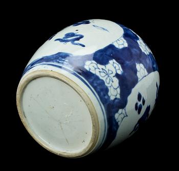 BOJAN samt SKÅLFAT, 2 st, porslin, Kina, 1600-tal samt 1700-tal.