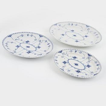 Servis, 45 delar, "Musselmalet", Royal Copenhagen, Danmark.