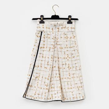 Chanel, a 'Fantasy Tweed' skirt, size 34.