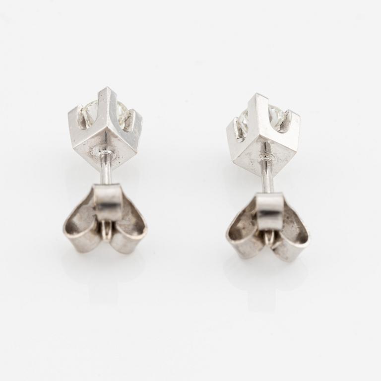 Earrings, one pair, white gold with brilliant-cut diamonds.