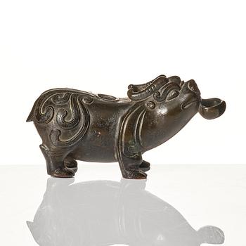 A bronze vessel in the shape of a mythical creature, late Ming dynasty/early Qing dynasty.