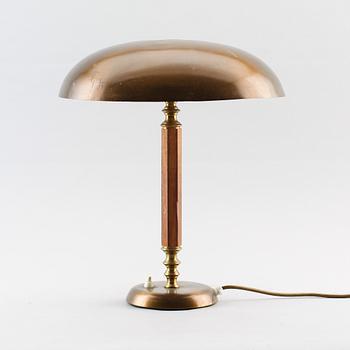 BORDSLAMPA, metall och teak, 1900-talets första hälft.