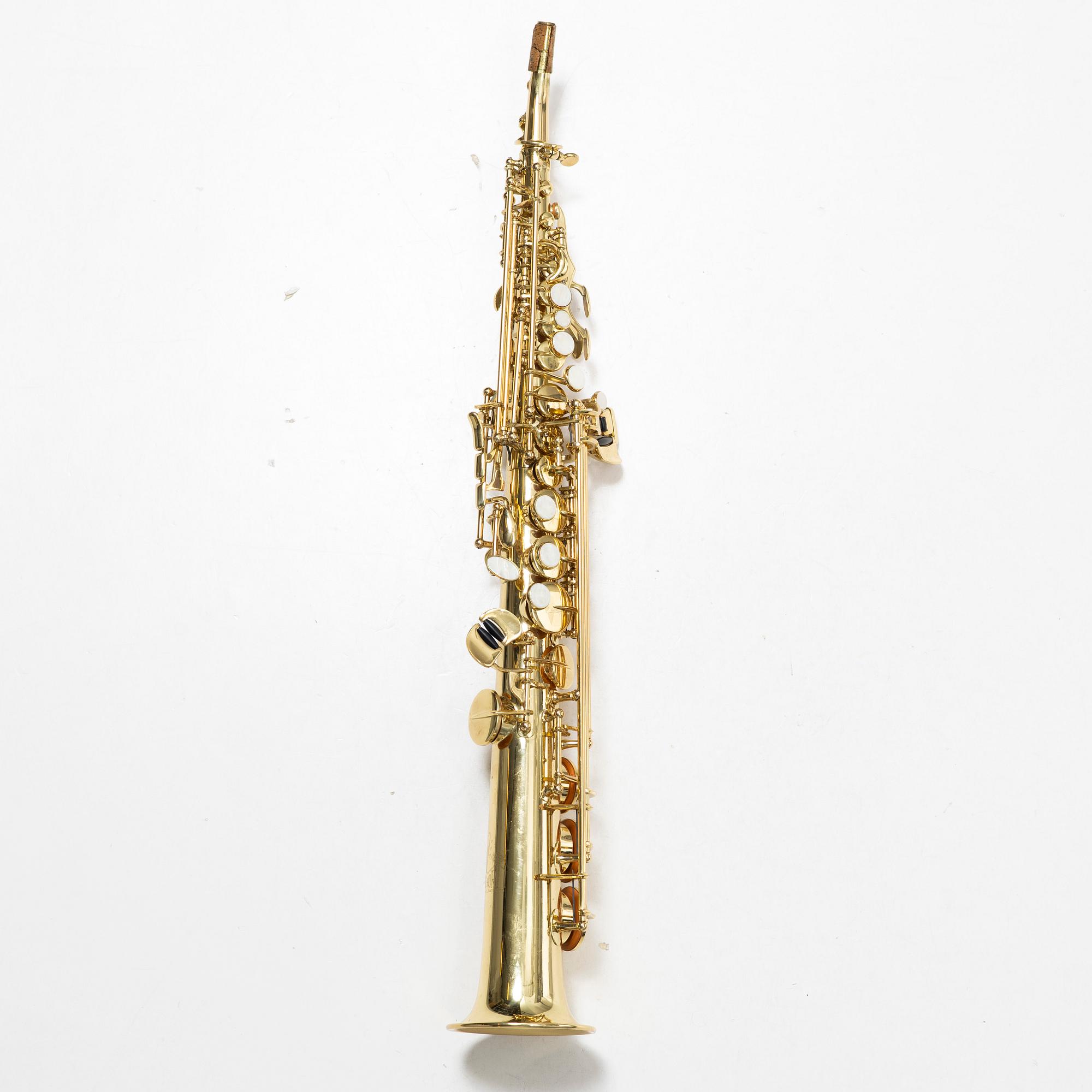 Trevor J. James, sopransaxofon, "Revolution 2"/ "The Hornet",  2000-tal, England.