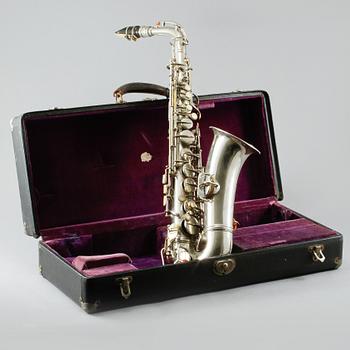 SAXOFON, vitmetall, C.G. Conn Ltd, USA, 1900-tal.