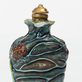 Snusflaskor, 6 st, porslin och glas, Kina, 1900-tal.