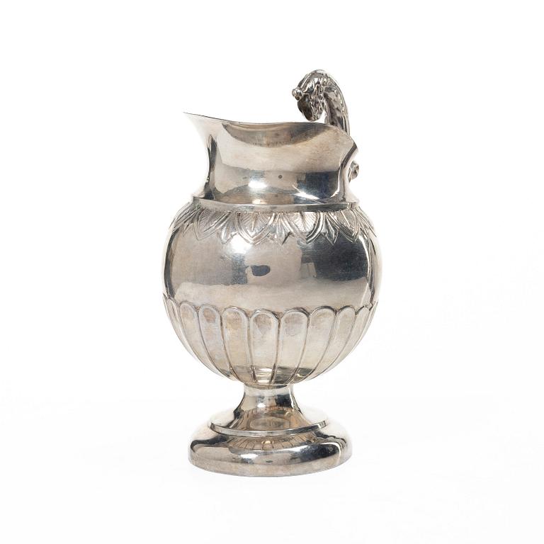 Gustaf Fredrik Richter, gräddkanna, silver, empire, Stockholm 1818-1827 (1863).