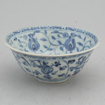 A blue and white bowl, Ming dynasty (1368-1644).