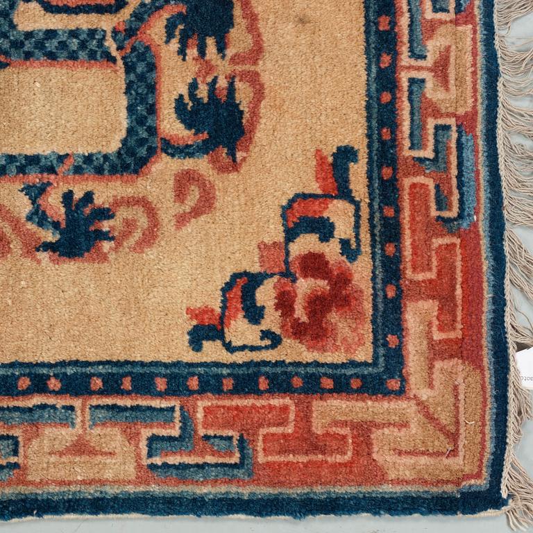 MEDITATION RUG. Semi-antique Baotou. 181 x 61,5 cm. China.