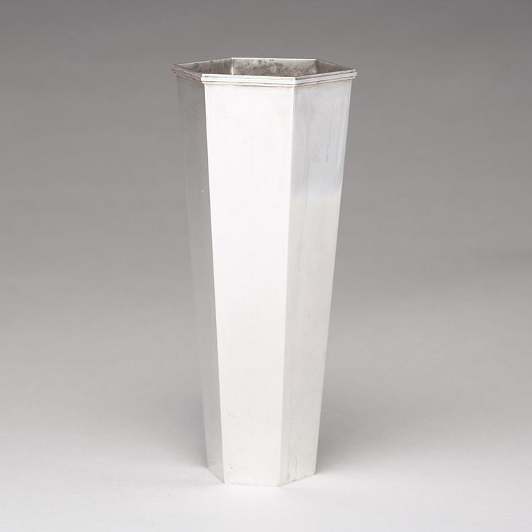 Wiwen Nilsson, vas, Lund 1965, sterling silver.