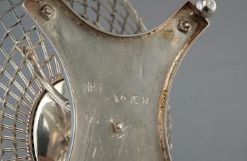 A BISQUIT BASKET, silver, Carl Anton Carlberg, Turku 1819. Height 30 cm, weight 606 g.