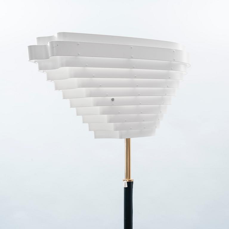 GOLVLAMPA, A 805, "Änglavinge", Alvar Aalto, Valaisinpaja. Formgiven 1954.