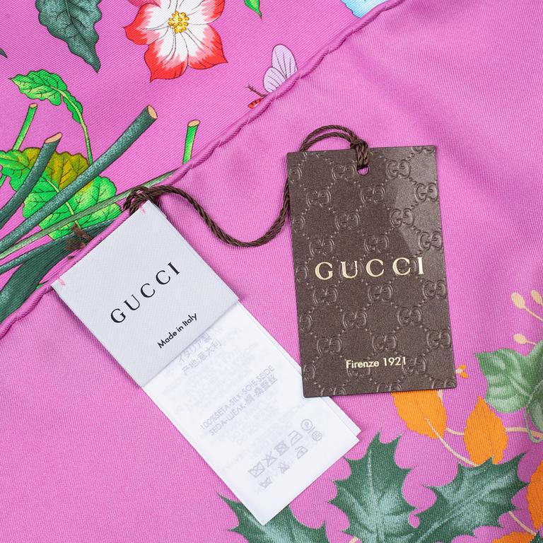 Gucci, scarf, "Flora".