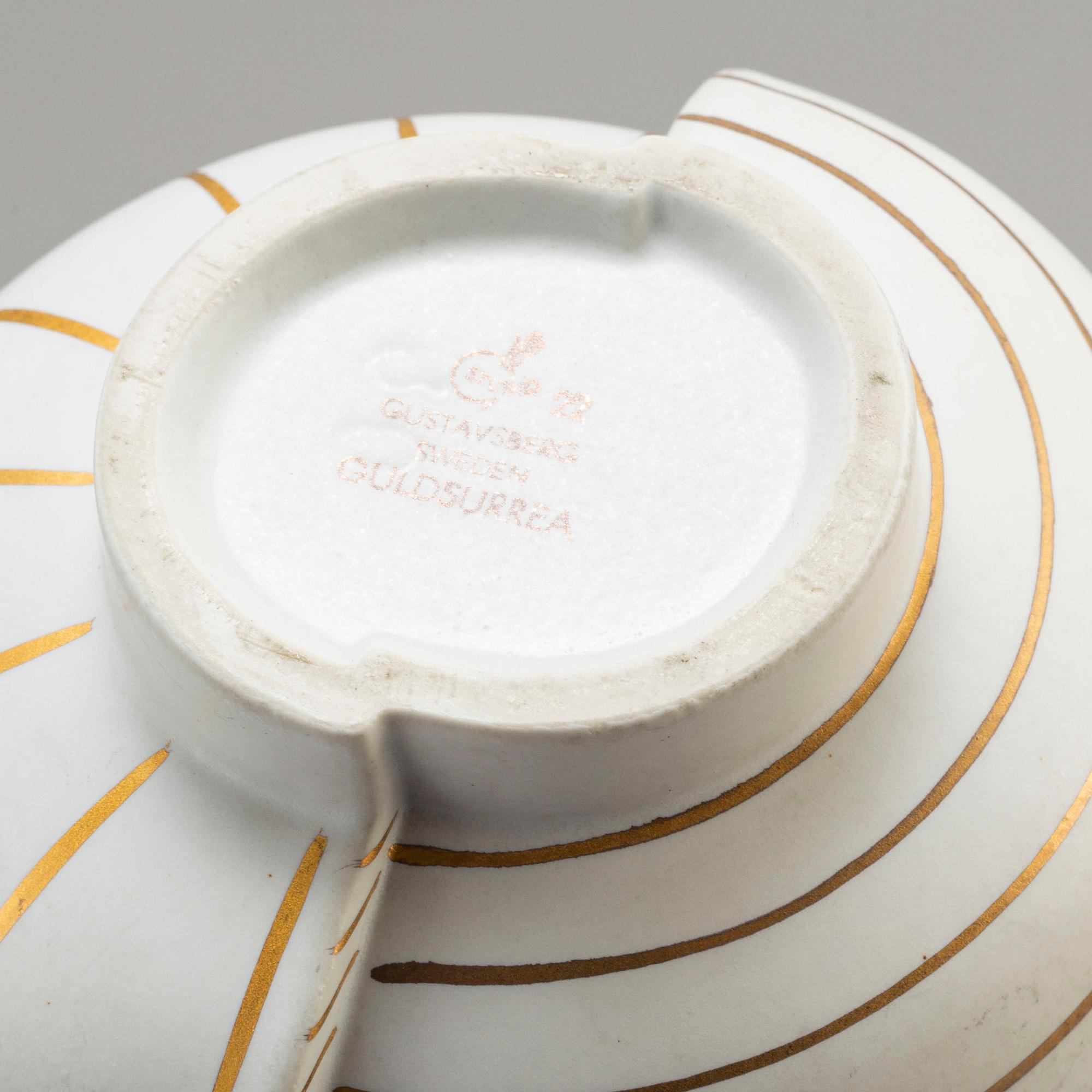 WILHELM KÅGE, vas, stengods, "Guldsurrea", Gustavsberg studio.