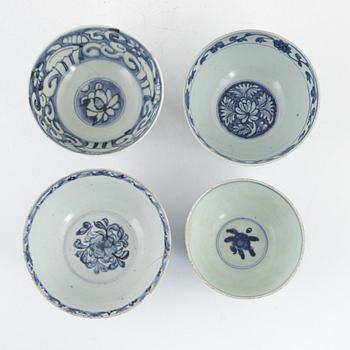 Four blue and white porcelain bowls, Ming dynasty (1368-1644).