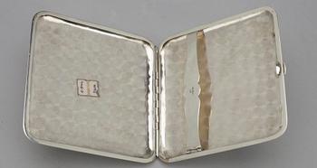 CIGARETTETUI, Thailand, sterling silver. Tot vikt. 136g.