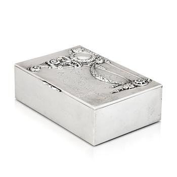 A Russian 19/20th Century parcel-gilt silver cigarr-box.