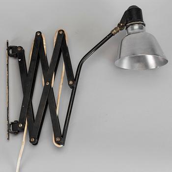 SKRIVBORDSLAMPA. Industri 1900-talets första hälft.