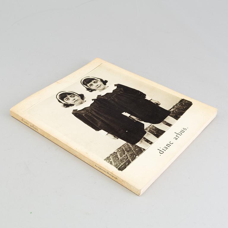 BOK, "Diane Arbus. An Aperture Monograph", Diane Arbus, special edition The Museum of Modern Art 1972.