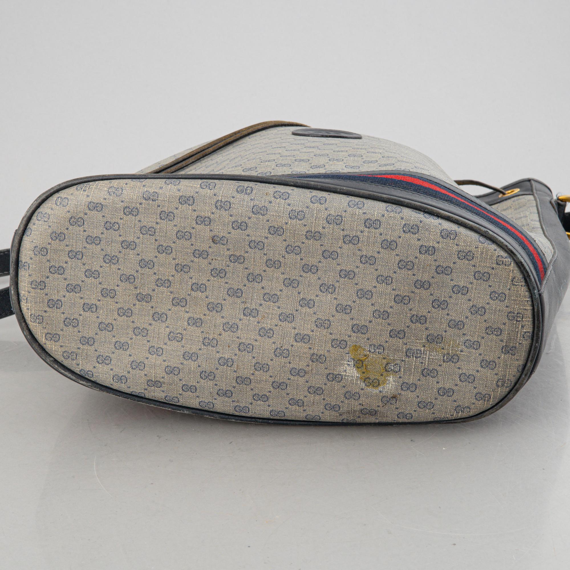 Gucci, a vintage handbag.