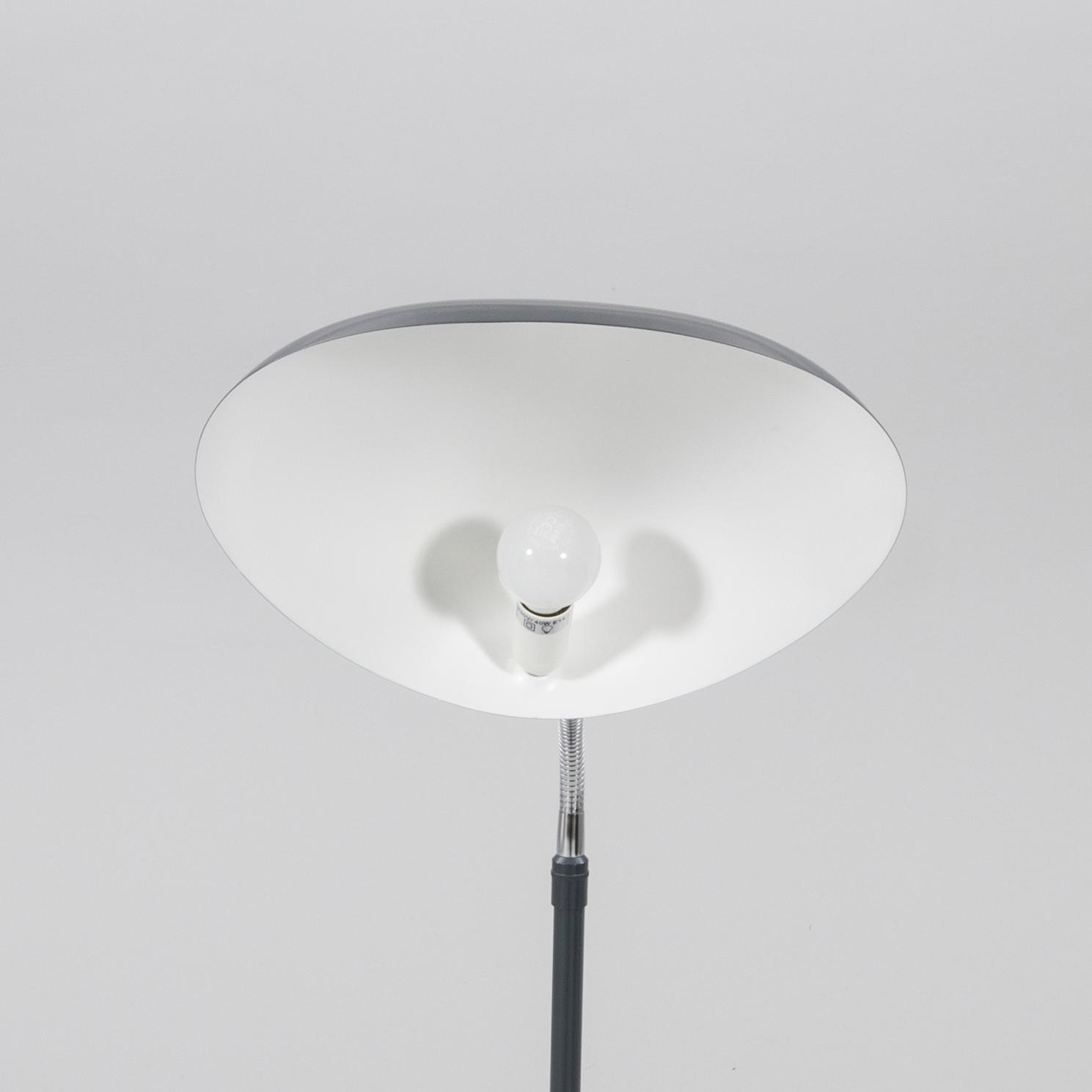 Greta Magnusson Grossman, golvlampa "Cobra" Gubi.