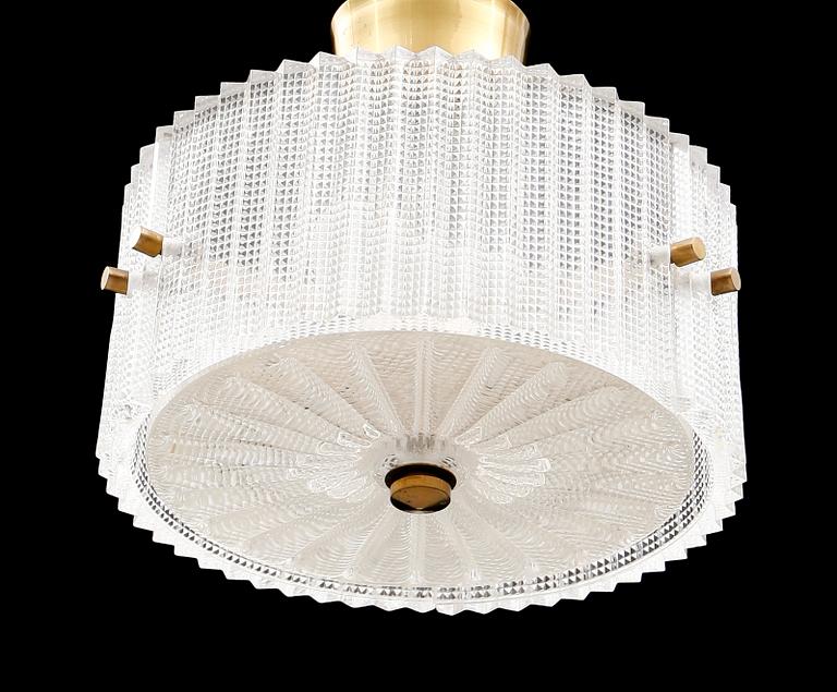 TAKLAMPA, Carl Fagerlund, Orrefors, 1900-talets mitt. Diameter 26 cm.