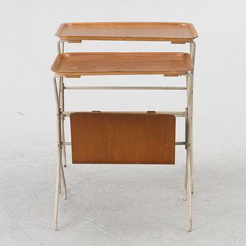 Elias Svedberg, satsbord med tidningsfack, två delar, ur "Triva"-serien, Nordiska Kompaniet, 1950-tal.