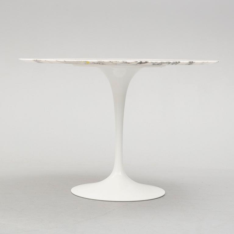 a 'Tulip' table by Eero Saarinen, Knoll Studio, 1956.