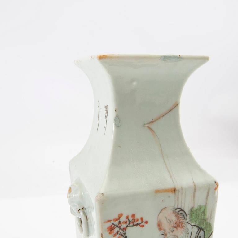 Vases 3 pcs China 18th/19th century porcelain.