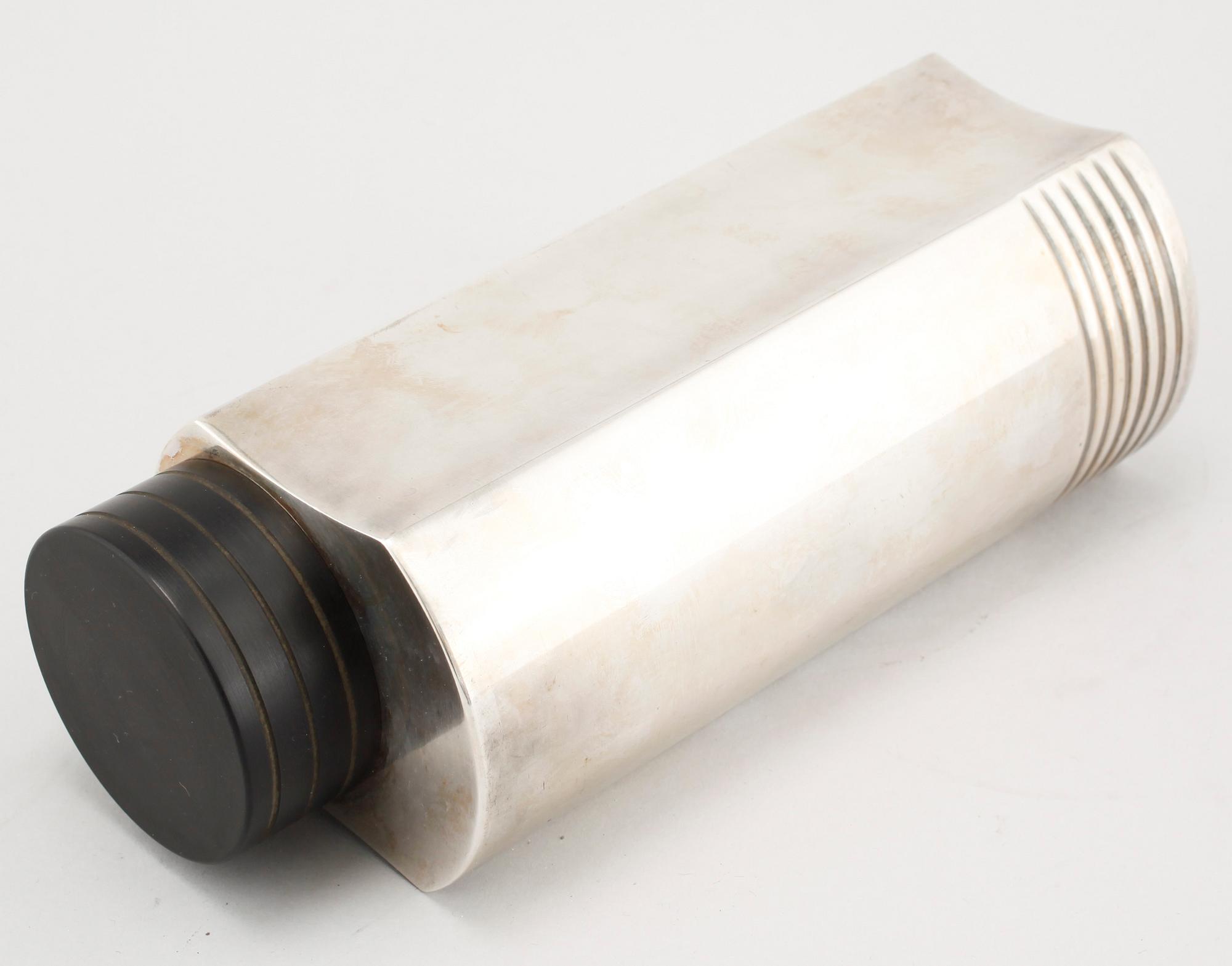 SHAKER, nysilver, Folke Ahrström, Guldsmedsaktiebolaget GAB, Stockholm, 1900-talets första hälft.