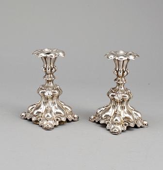 LJUSSTAKAR, ett par, silver, rokokostil, CG Hallberg, 1934.