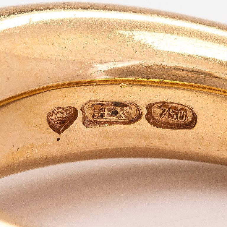 Ring, 18K guld med odlad Tahiti pärla.