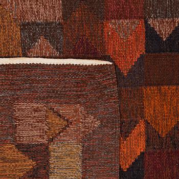 RUG. Flat weave. 205 x 141,5 cm. Signed Brita Grahn.