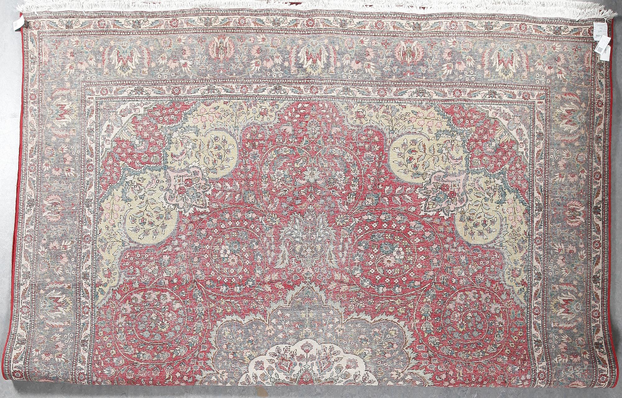MATTA, Täbris, ca 405x310 cm.