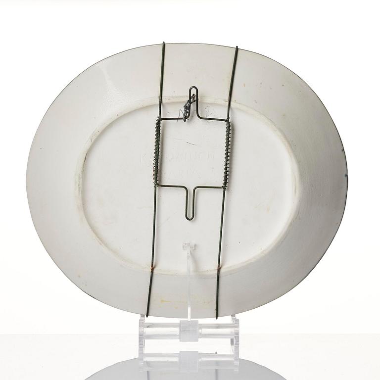 Birger Kaipiainen, a decorative ceramic dish, Arabia, Finland, 1970s.