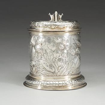 A Baltic 17th century parcel-gilt tankard, unidentified makers mark, Reval.