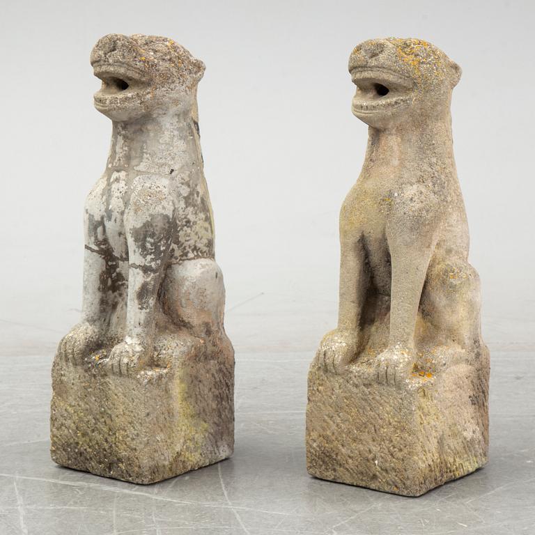 A pair of garden sculptures, late 20th Century.