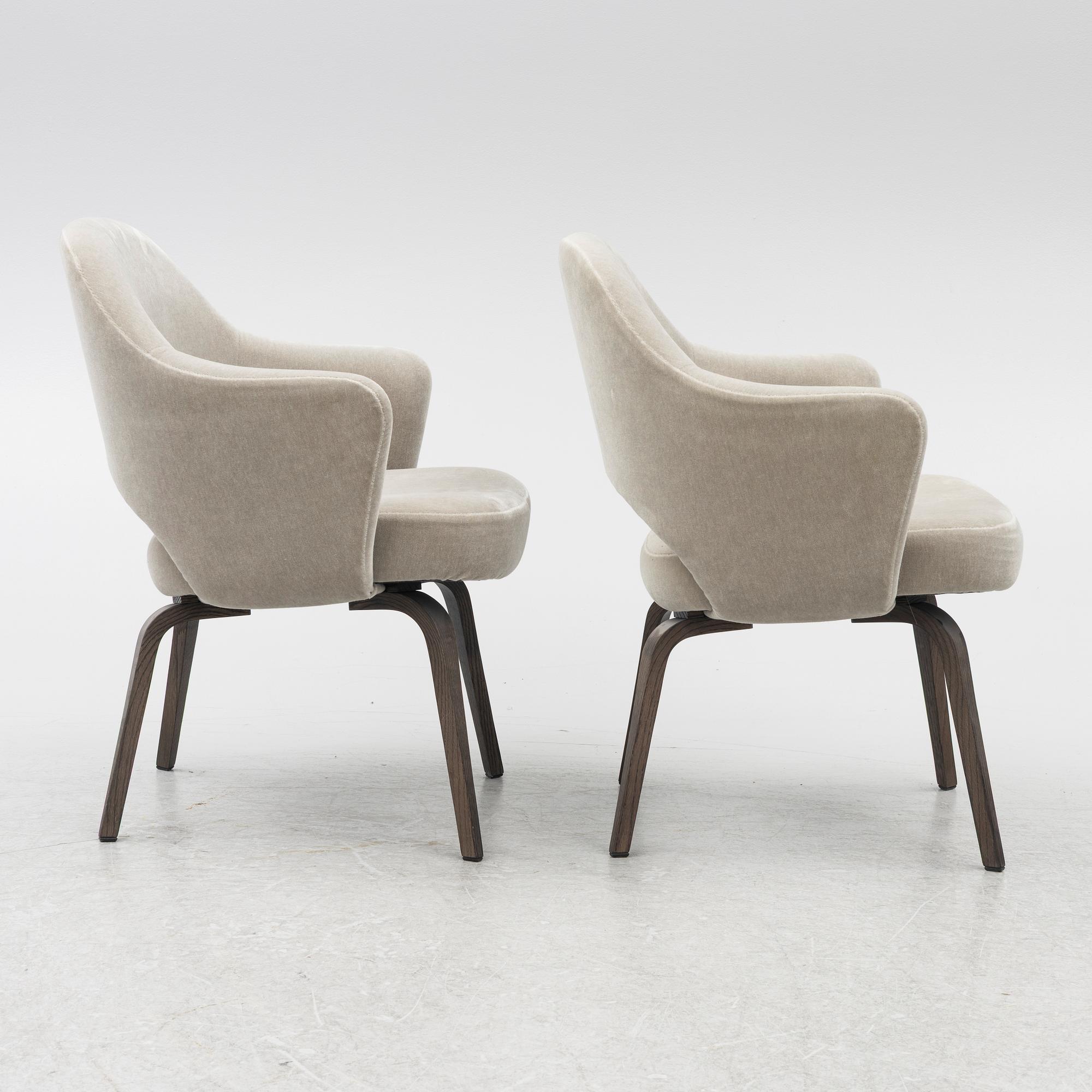 Eero Saarinen, stolar, ett par, "Executive Side Chair", Knoll, 2000-tal.